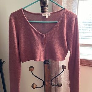 Cropped buttoned cardigan